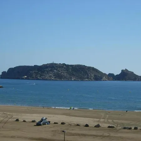 Holiday home Les Palmeres 28