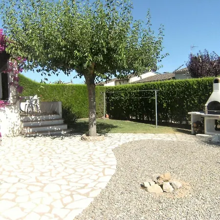 In Costa Brava Near Sandy Tatil Evi *